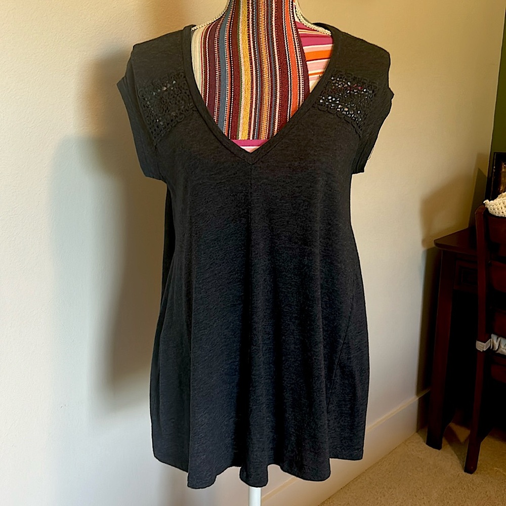 Navy Heather V-Neck Short Sleeved Top